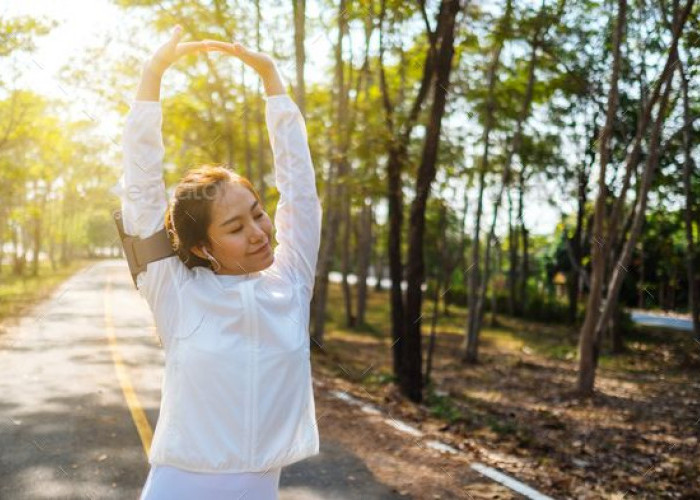 Meditasi dengan Silent Walking di Pagi Hari, Ini Dia Manfaatnya