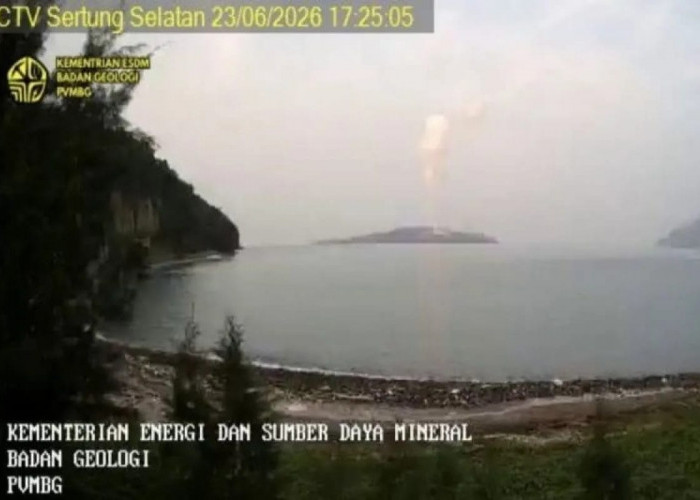 Aktivitas Meningkat, Badan Geologi Naikkan Status Gunung Anak Krakatau