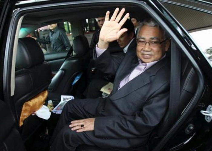Mengabdi hingga Akhir Hayat, Mantan Gubernur Aceh Zaini Abdullah Tutup Usia