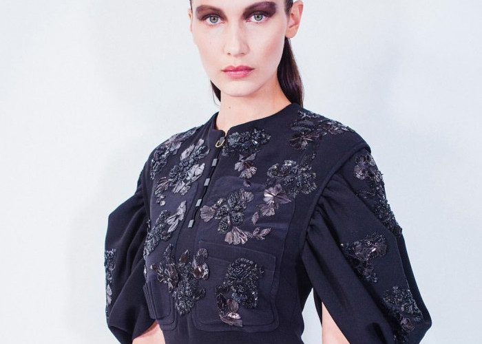 Bella Hadid Mendadak Diganti dengan Model Israel Sebagai BA Dior, Netizen Ramai Boikot Dior 