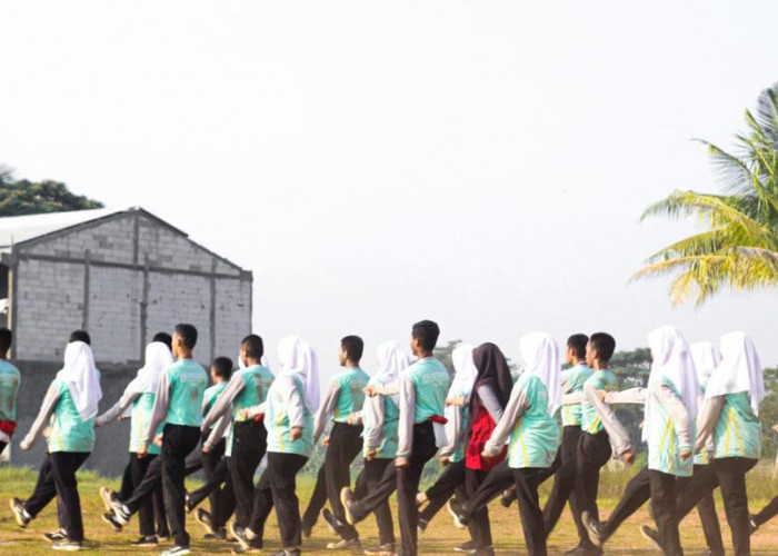 Intensitas Latihan Pengibaran Bendera Oleh Tim Paskibra Kecamatan Cikande Untuk Menyambut HUT RI Ke-78
