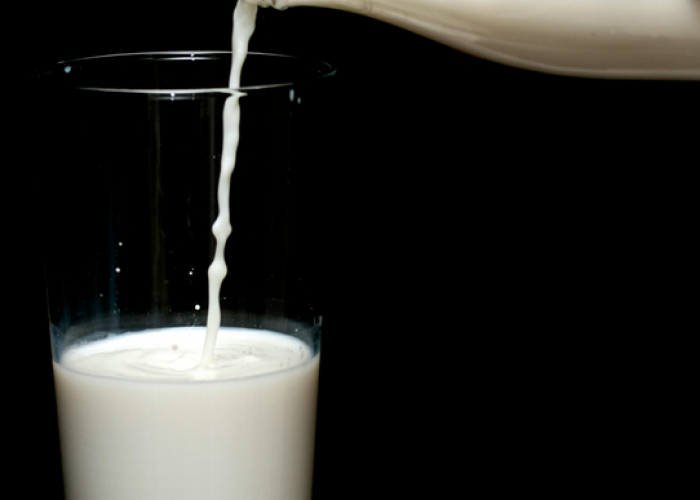 Kenapa Minum Susu di Malam Satu Suro? Ini Penjelasan dan Hukumnya