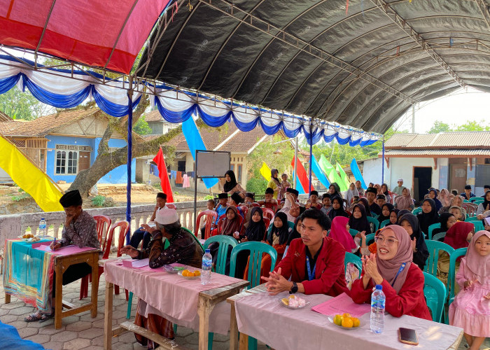 Capai Kemulian dengan Memberi Santunan Anak Yatim di Desa Bulakan oleh Mahasiswa KKM UNIBA