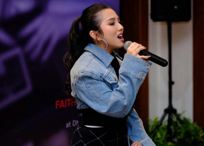 Debut Perdana Faith Shallom Lewat Lagu 'Antara Kita'