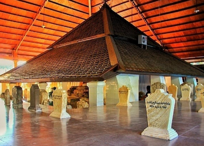 Wisata Religi Makam Sunan Bonang di Tuban, Pencipta Lagu Tombo Ati