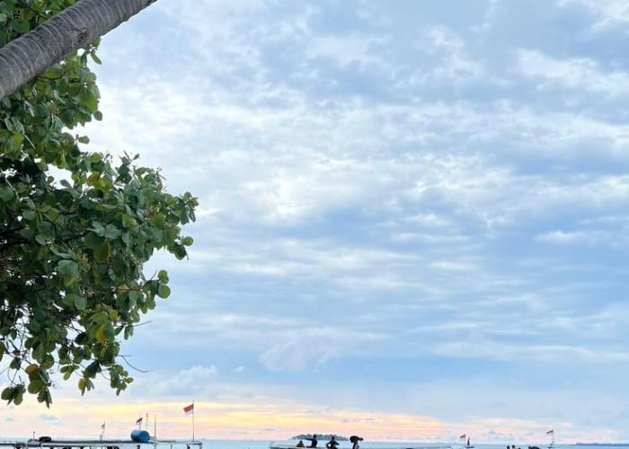 Pantai Pasir Putih Sirih: Rahasia Liburan Santai di Serang yang Viral di TikTok