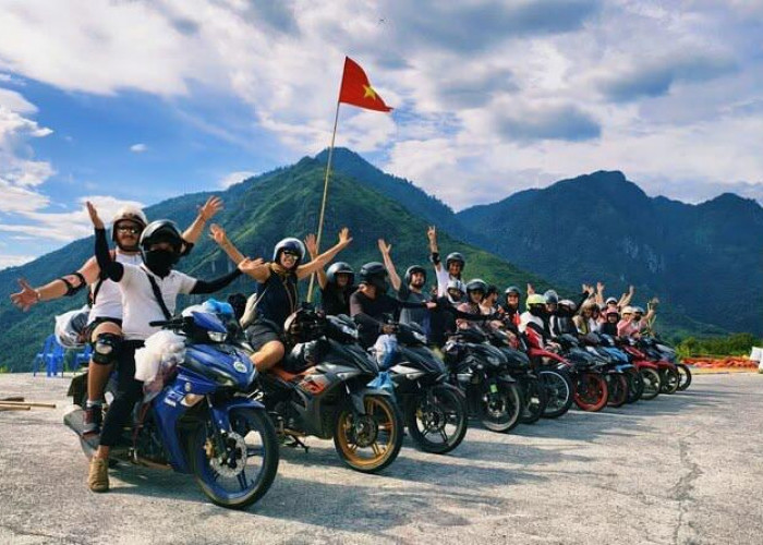 Tren Night Ride dan Touring Motor Singkat: Cara Ampuh Anak Muda Lepas Penat Usai Seharian Penuh