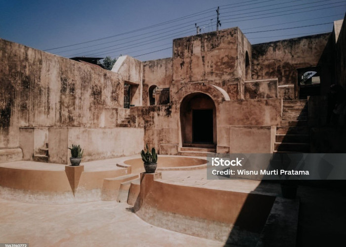 Misteri Kerajaan Pajajaran Di Pantai Carita: Legenda Yang bangkit Dari Ombak Banten