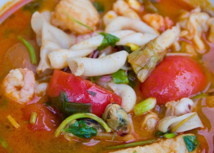 Panduan Resep Tomyam Udang dan Cumi Kuah Segar Khas Thailand