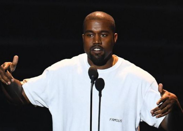 Gelar Konser Perdana di Indonesia, Kanye West Sajikan Visual Megah Namun Minim Interaksi