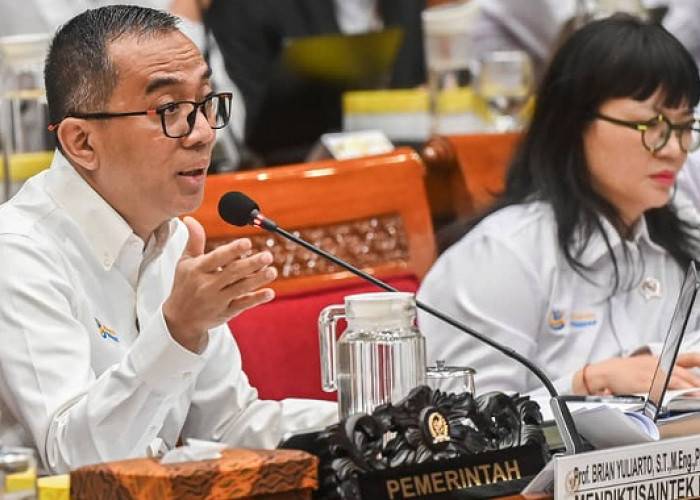 Kuliah di Universitas Negeri Bakal Gratis? Mendiktisaintek Ungkap Pemerintah Sedang Kaji Skemanya