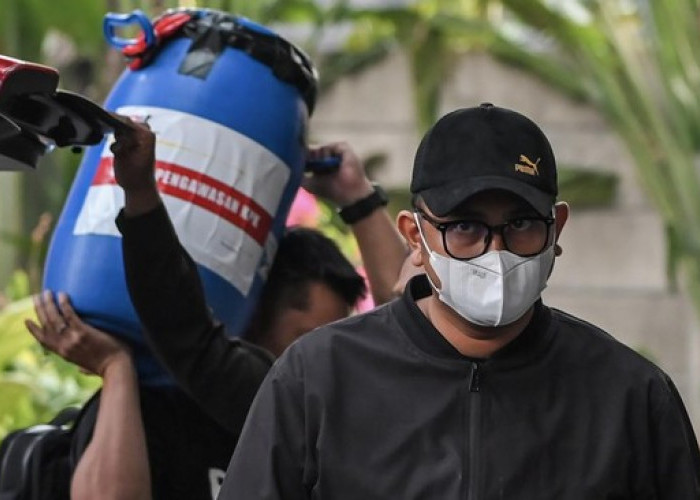 OTT Bupati Klaten, KPK Sita Uang Rp934 Juta yang Disimpan di Dalam Tong Biru
