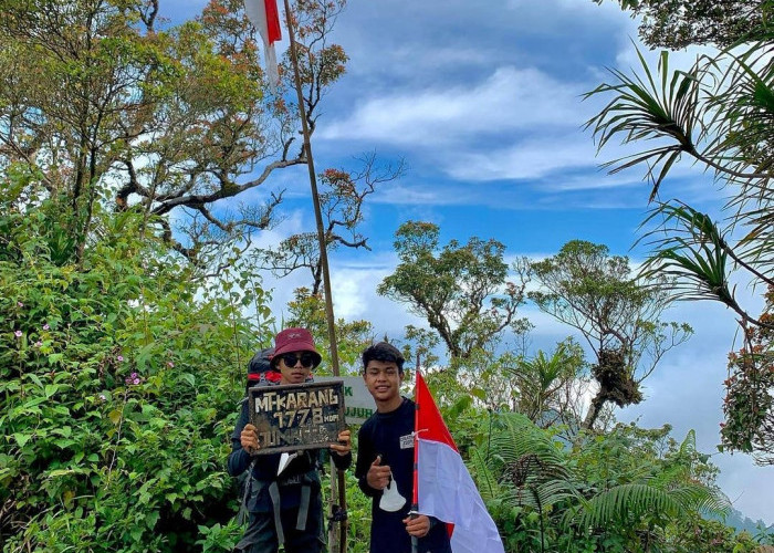 Terkenal Mistis, Wisata Banten Gunung Karang Malah Jadi Tempat Hiking Seru Anak Muda 