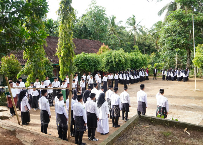 Pesantren dan Masa Depan Generasi Muda: Kisah Pendidikan di Baitul Azhar Cicadas