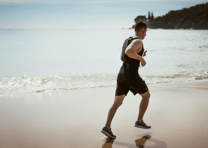 Generasi 90an Merapat, Yuk Ketahui 4 Manfaat Rutin Lari Agar Kamu Mau Olahraga 