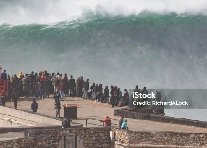 Resiliensi Keuangan Masyarakat Carita Pasca Bencana: Pelajaran dari Tsunami 2018