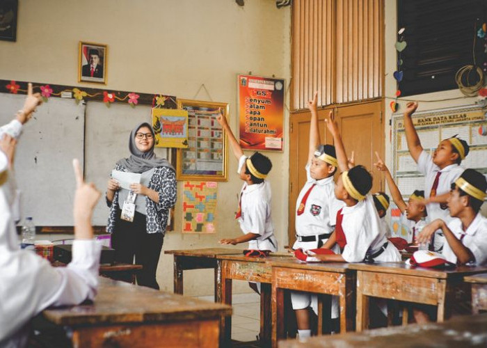 Kemendikdasmen Prioritaskan Penataan Guru Non-ASN, Buka Peluang Jadi ASN