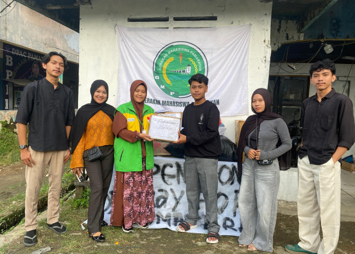 Penyerahan Donasi Gerakan Mahasiswa Pamarayan kepada Yakesma Banten
