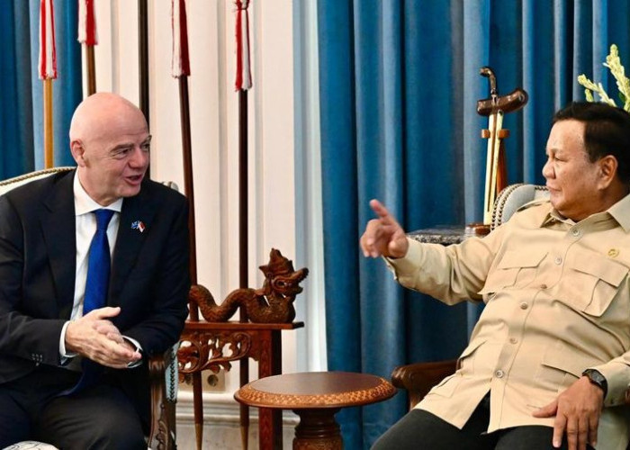 Bahas Kemajuan Sepak Bola, Presiden FIFA Gianni Infantino Temui Prabowo Subianto di Istana