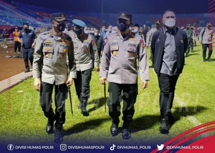 Tiba di Malang, Kapolri Tinjau Stadion Kanjuruhan dan Rumah Sakit, Janji Lakukan Investigasi 