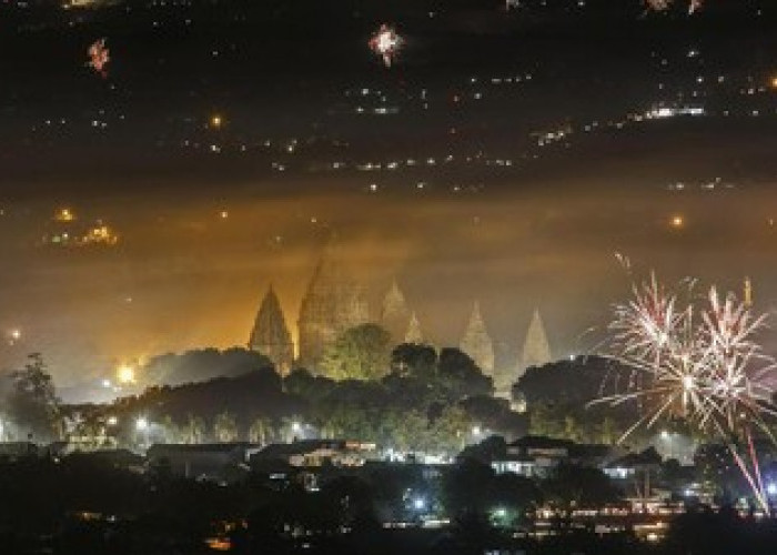 Heboh Ledakan Kembang Api di Sekitar Prambanan, Ternyata Prewedding