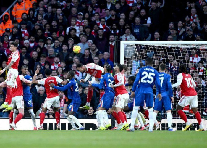 Arsenal Menang Tipis 2-1 atas Chelsea di Emirates dan Pertahankan Puncak Klasemen Premier League