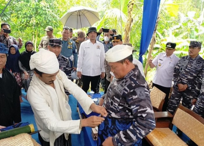 Gelar Baksos di Bojongmanik, KSAL Mendapat Gelar Kehormatan Warga Baduy 