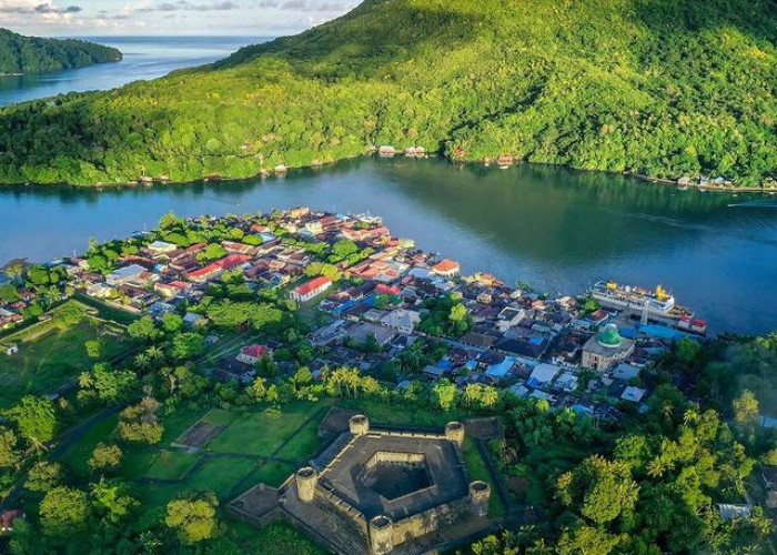 Wisata Maluku Surga Tersembunyi yang Ada di Indonesia