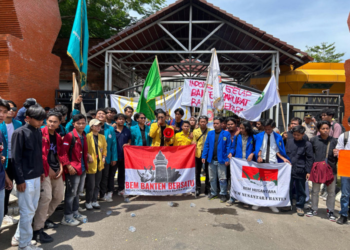 MK Putuskan Ulang Pilkada Serang : BEM Banten Bersatu Desak Presiden Copot Kemendes