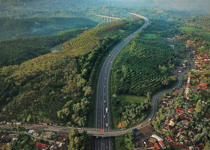 Mengapa Tol Cipularang Rawan Kecelakaan dan Angker?