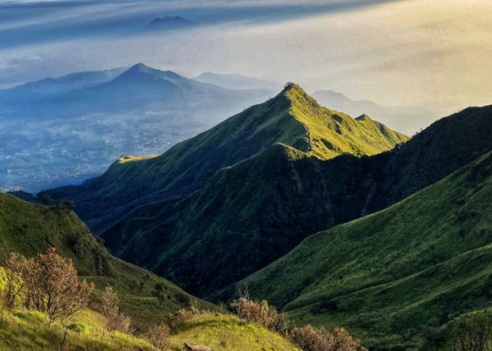 Penghormatan Tradisi Lokal, Pendakian Gunung Merbabu via Jalur Thekelan Ditutup Sementara Mulai Akhir Mei 2026