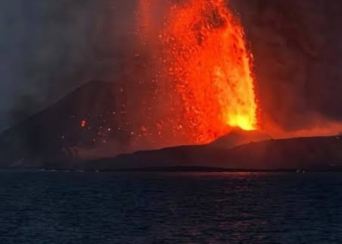 Kenapa Erupsi Gunung Anak Krakatau Bisa Menimbulkan Dentuman dan Abu Vulkanik?