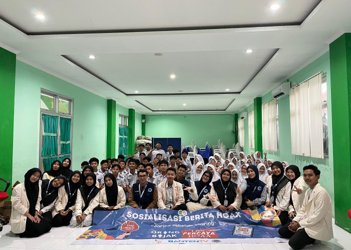 ‎Mahasiswa PPL dan PLP UIN Banten Gelar Sosialisasi Bahaya Hoaks di MAN 2 Kota Serang