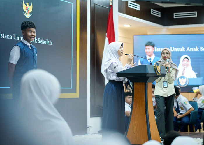 Semangat Sumpah Pemuda, Siswa SMP Jakarta Belajar Sejarah Bangsa di Istana Kepresidenan