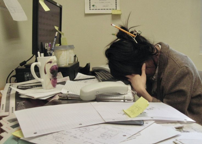 Overwork Tingkatkan Risiko Stroke dan Serangan Jantung, Ini Dampak Lainnya pada Kesehatan