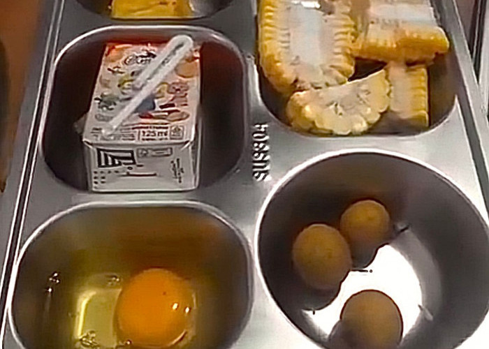 Menu MBG Disajikan Mentah di SMAN 1 Cigemblong, Publik Kritik Pengelola