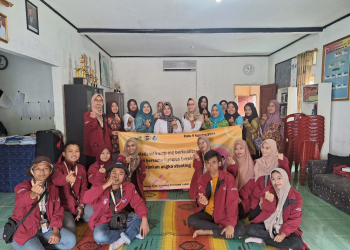 Turunkan Angka Stunting, Mahasiswa KKN 61 UIN Banten Gelar Sosialisasi Bersama Koordinator PLBK Gunung Kencana