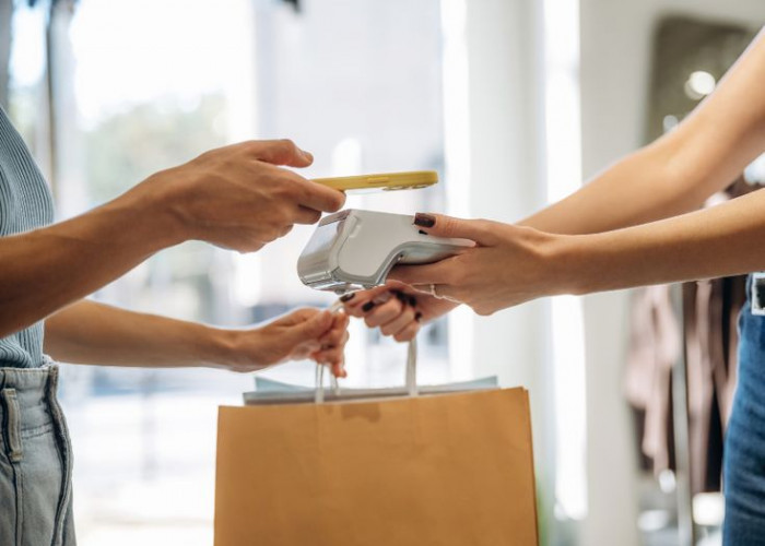 Apa Itu Doom Spending? Kebiasaan Belanja Impulsif Gen Z yang Bisa Diam-Diam Bikin Kantong Jebol