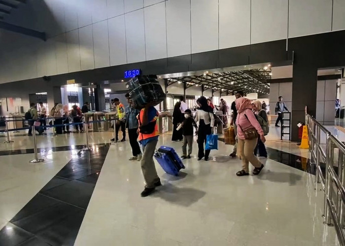 H-4 Lebaran, Penumpang di Stasiun Rangkasbitung Tembus 300 Ribu Lebih