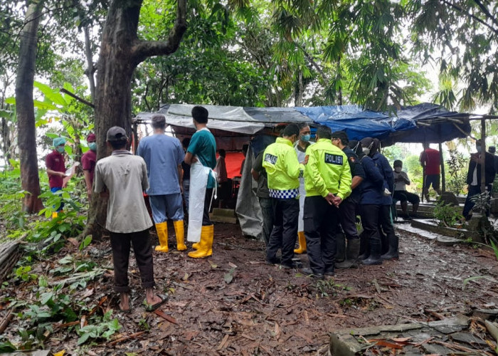 Makam Korban Kecelakaan di Cikeusal-Serang Dibongkar, Gara-gara Ada Anggota Keluarga yang Kesurupan 