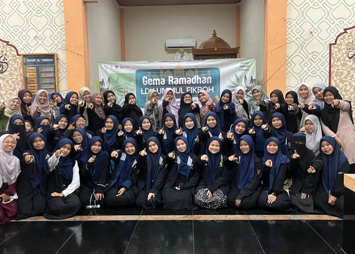 Pererat Silaturahmi Kader dan Alumni, LDK Ummul Fikroh Gelar Reuni Akbar dan Buka Bersama 