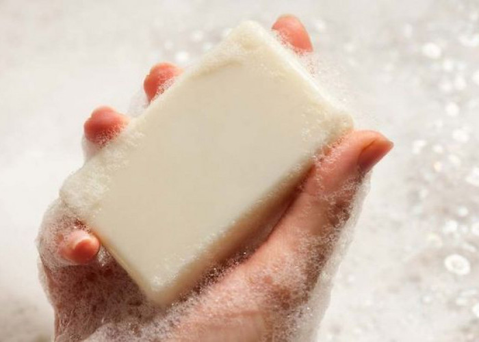 Terlalu Sering Pakai Sabun Antiseptik Bisa Berdampak Buruk bagi Kulit, Ini Penjelasannya!
