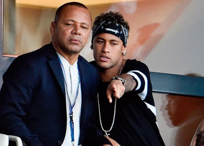 Telat Bayar Jaminan, Ayah Neymar Gagal Bebaskan Dani Alves