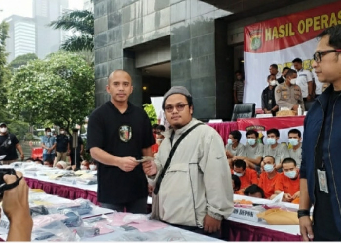 Polda Metro Kembalikan Motor Milik Kurir Makanan yang Hilang di Mal Tangerang