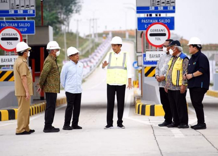 Jokowi Resmikan Jalan Tol Pekanbaru-Bangkinang Sepanjang 30,9 Km