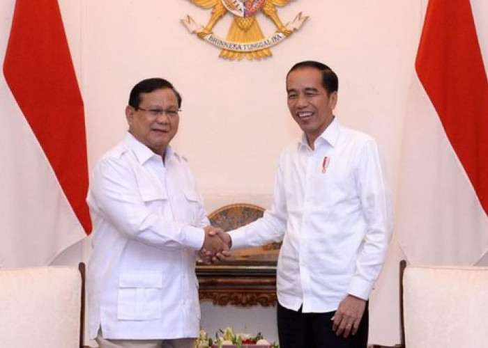 Pengamat Bilang, Jokowi Beri Sinyal Dukung Prabowo Capres Koalisi Kebangsaan