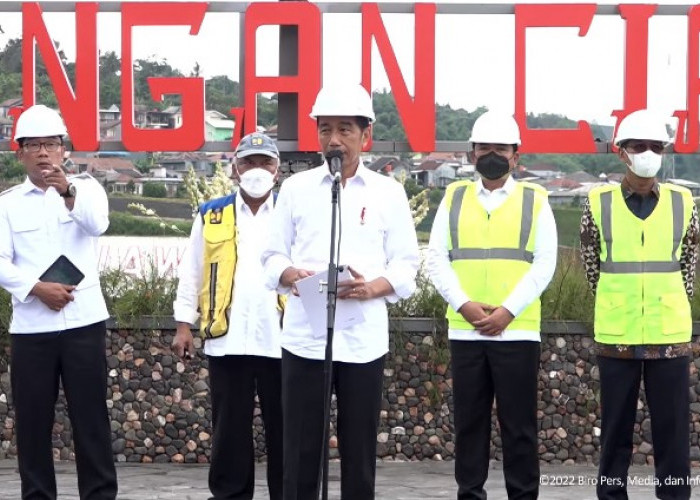 Kendalikan Banjir Jakarta, Presiden Jokowi Resmikan Bendungan Kering di Kabupaten Bogor