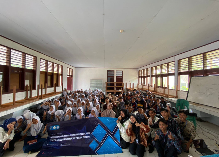 Mahasiswa KKN Kelompok 42 UIN SMH Banten Gelar Sosialisasi Literasi Digital