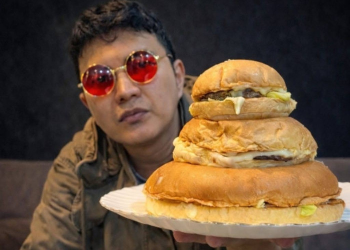 Strategi Nyeleneh Aldi Taher Viral, Aldi’s Burger Diserbu Influencer