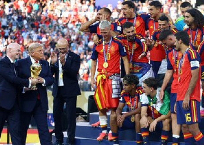 Trump Disoraki Penonton saat Ikut Serahkan Trofi Piala Dunia 2026